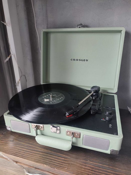 Вініловий програвач Crosley Cruiser Mint