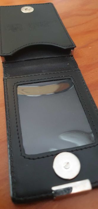 Porta cartões (em pele)