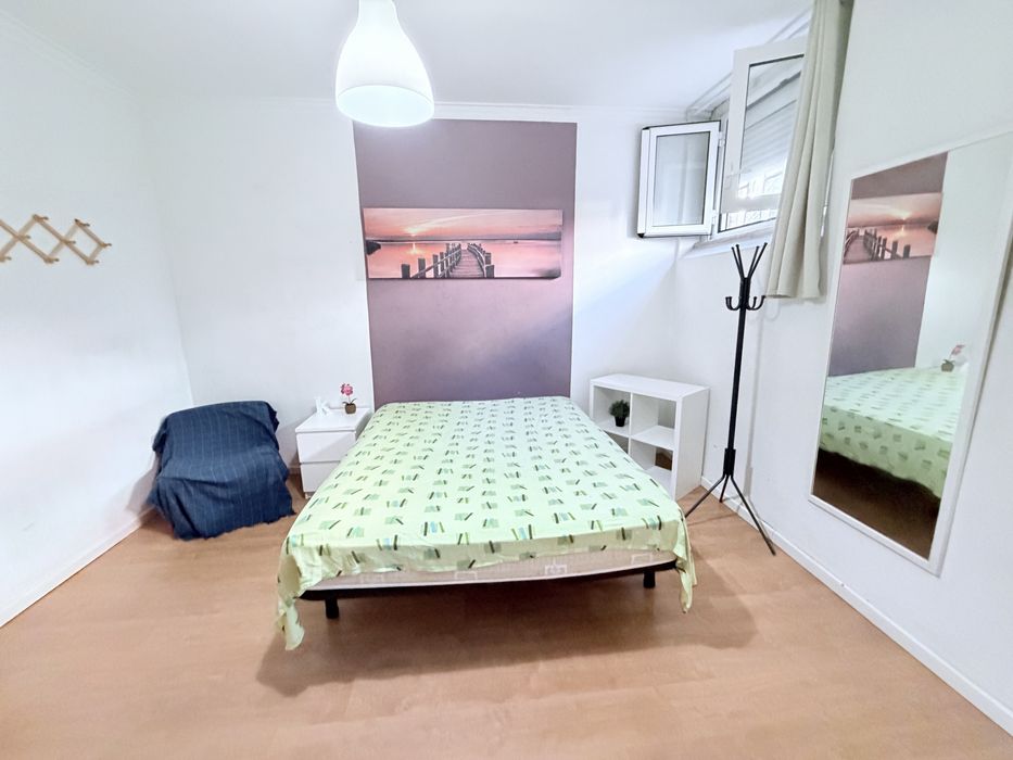 Quarto mobilado na Damaia – Despesas incluídas