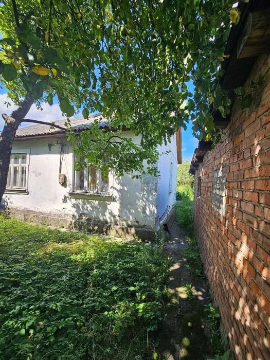 Продам будинок на Старому Місті, біля молочного магазину