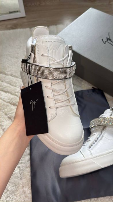Giuseppe zanotti,нові,розміри:38,39