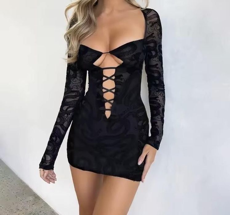 Святкова міні скуня по фігурі