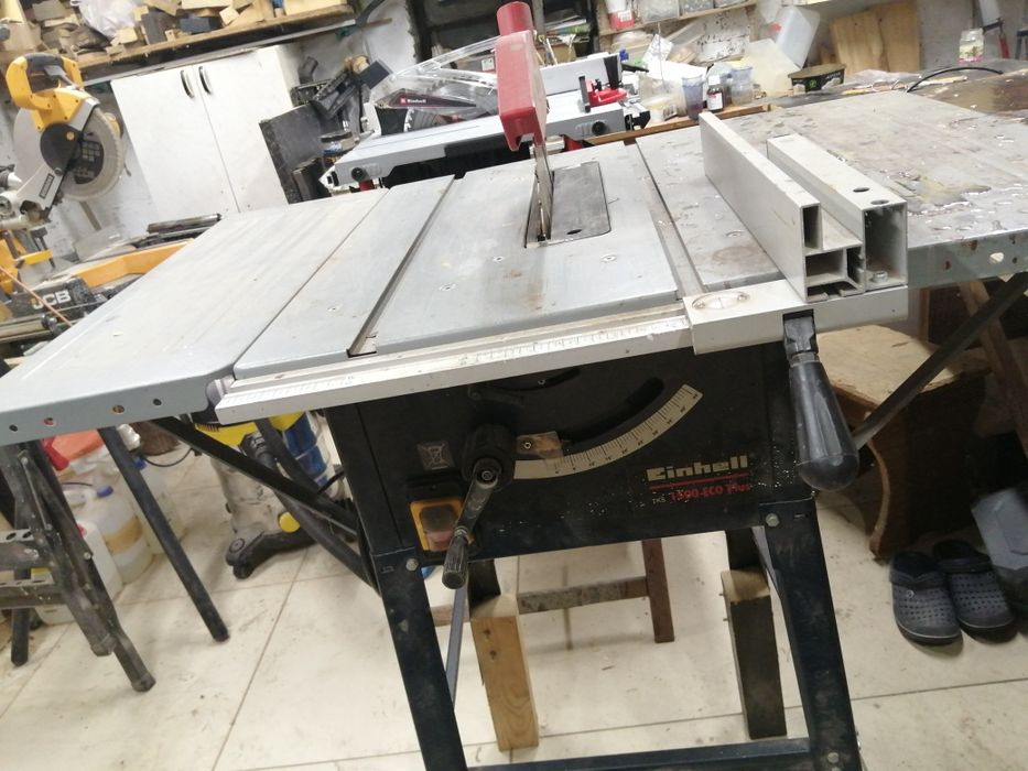 Piła stołowa uszkodzona