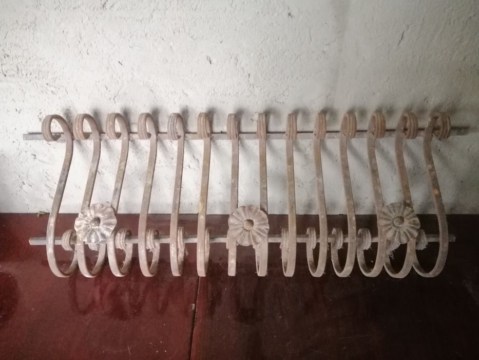 Кована решітка для каміну