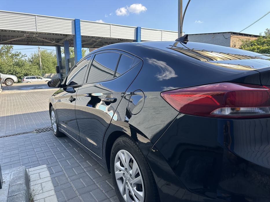 Hyundai Elantra 2017 VIN 5NPD74LF8HH196451 фото оголошення 5 з 17
