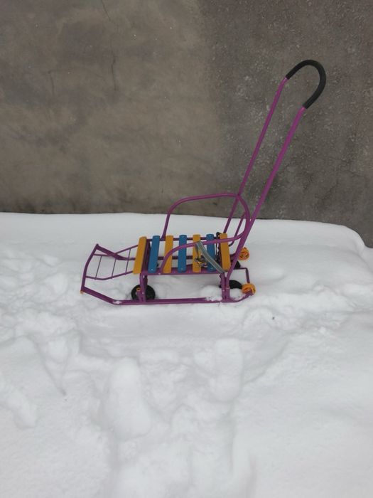 Продам нові санки Nuka kigs