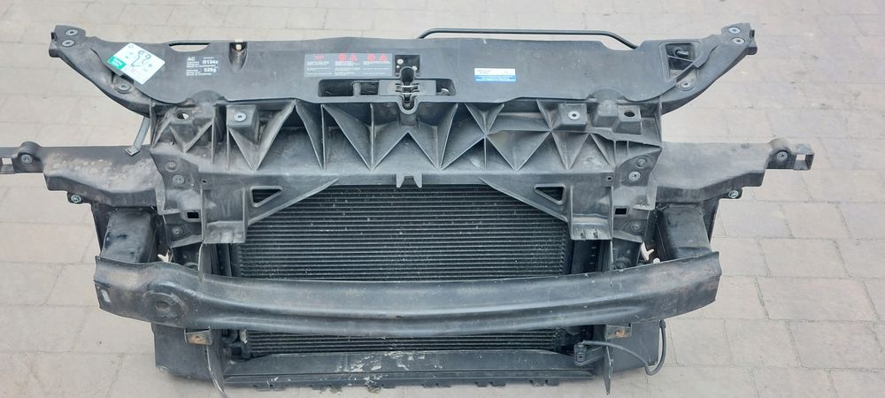 seat altea toledo iii altea xl pas przedni wcmocnienie czołowe 5p0805588b