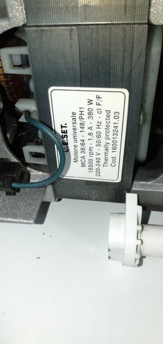 Silnik pralki Indesit model WT82EX