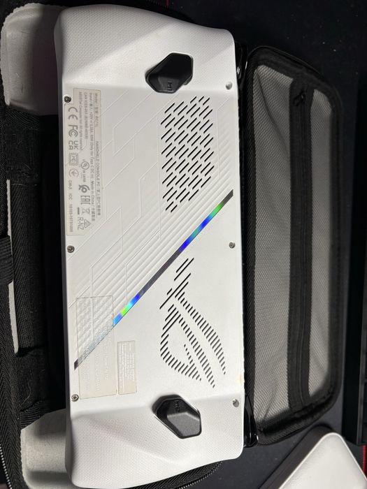 Asus ROG Ally Z1 Extreme – bardzo dobry stan + komplet + etui + szkło