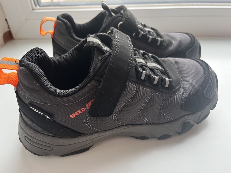 Кросівки дитячі 32 р john golf