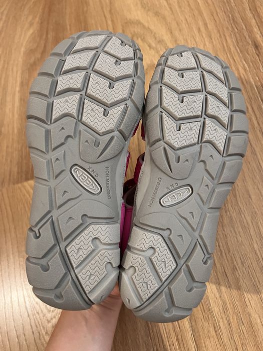 Сандалі KEEN waterproof .