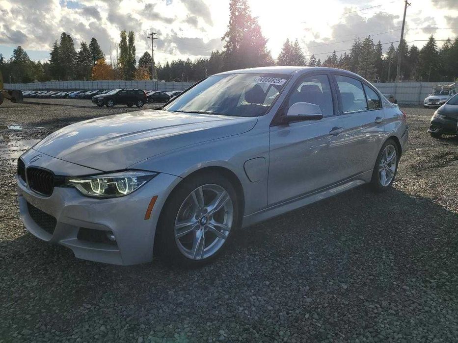 BMW 330E       2018