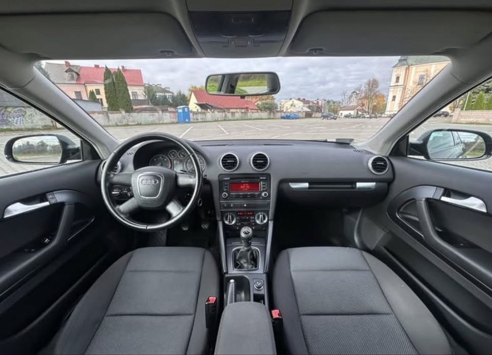 Audi A3 1,6 , 105 km