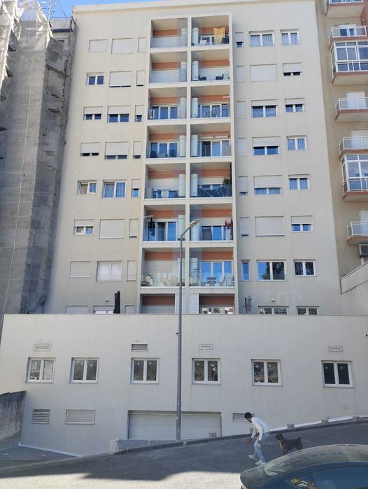 Imóvel em Rio de Mouro (ler descrição)