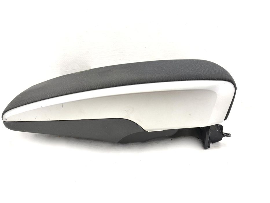 Підлокітник TOYOTA VERSO WAR20 2012-2018 58905-0F020