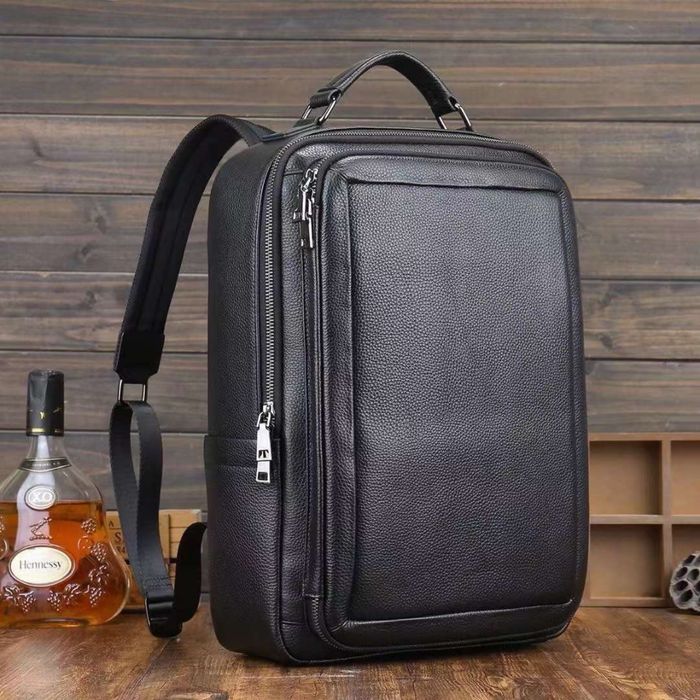 Чоловічий шкіряний рюкзак