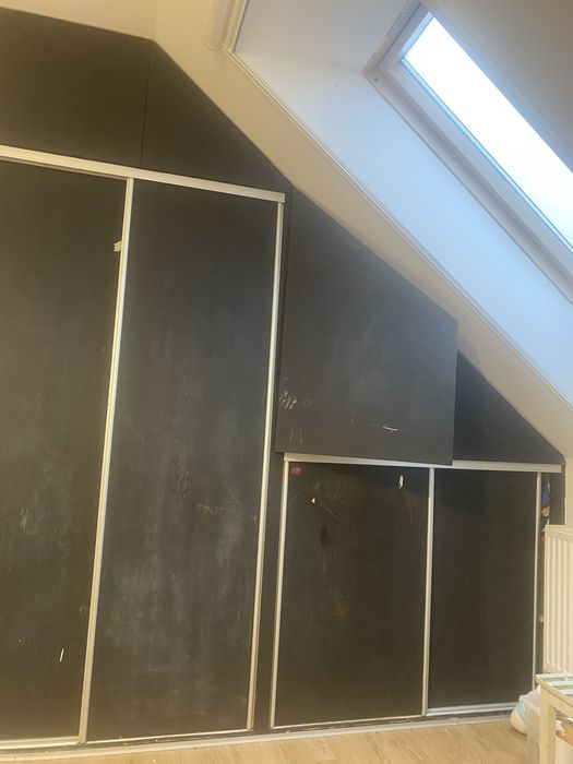 Szafa przesuwne drzwi skos