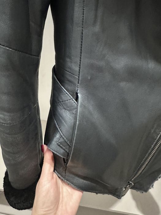 Жіноча шкіряна дублянка з натуральним хутром