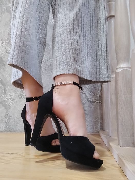 Жіночі босоніжки