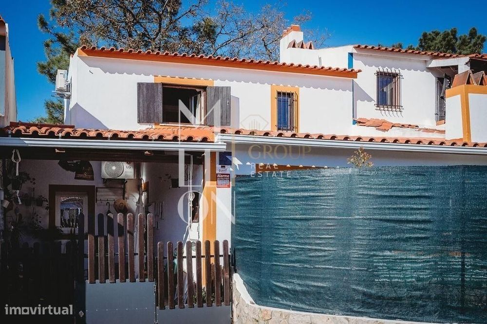 Moradia de 2 quartos + 1 anexo, em zona tranquila da Vila de Óbidos