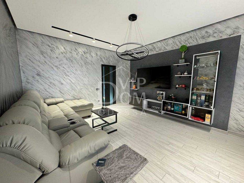Продам 2 комнатную квартиру в ЖК 28 Жемчужина! Паркинг - Більше