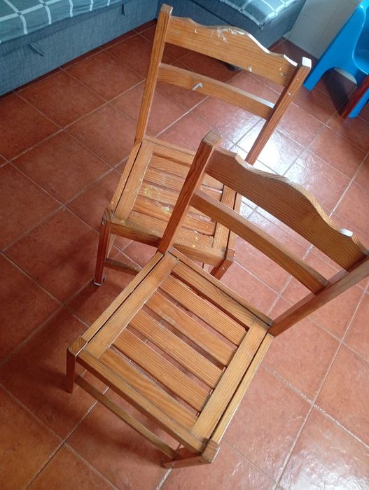 Mesa de madeira  - Cor nogueira