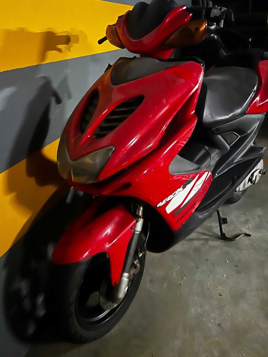 Yamaha Aerox 50 2T – 2004 | Excelente base para restauro ou projeto
