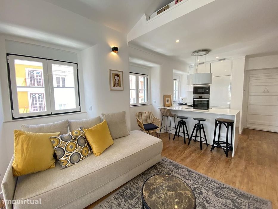 Apartamento T2 com vista, Praça da Alegria, Lisboa