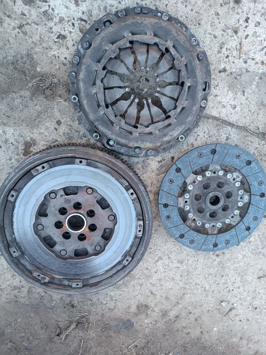 Мотор коробка щеплення торпеда подушка Рено сценік2 гранд сценік2