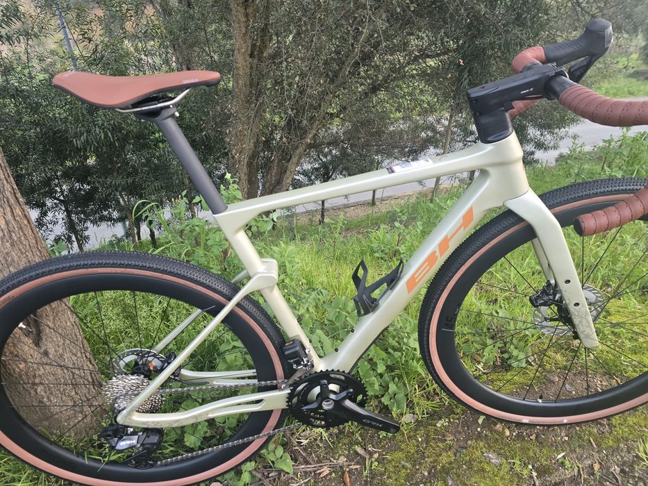 Bh gravel x grx di2 rodas de carbono