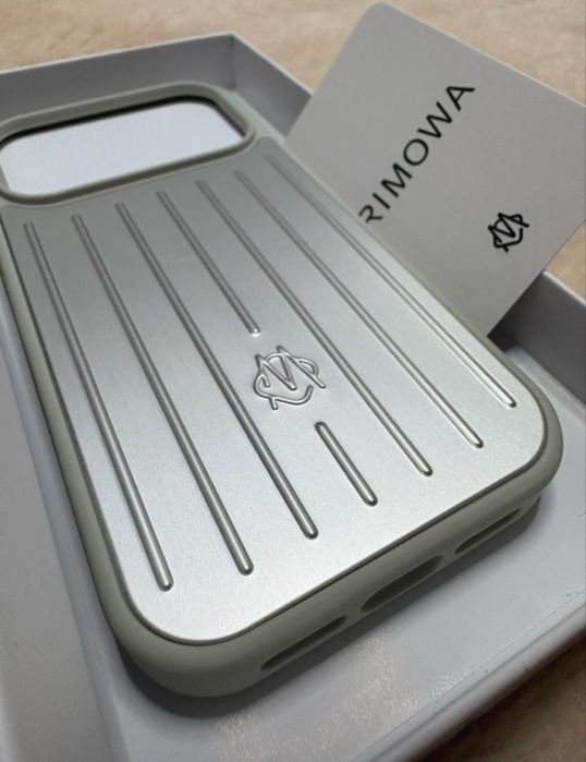 Capa RIMOWA IPhone 17 Pro