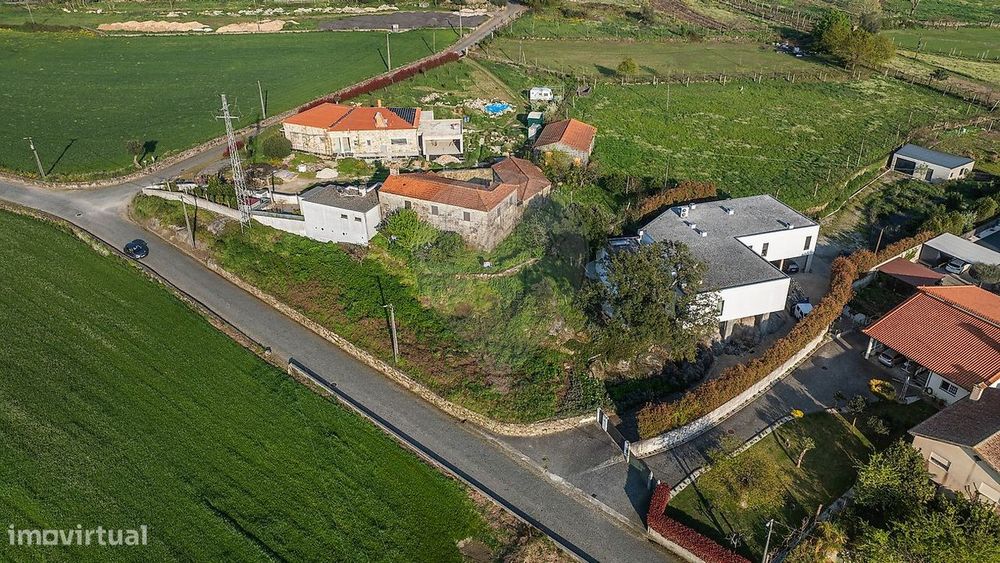 Terreno com projeto aprovado em Adães, Barcelos!