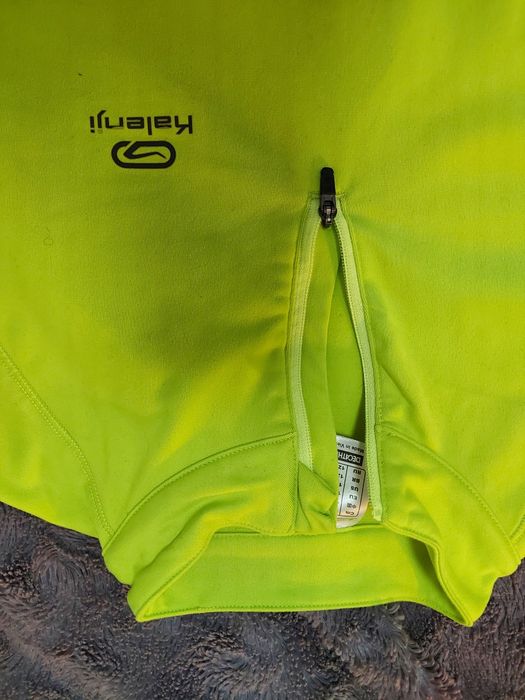 Bluza neonowa z puszkiem