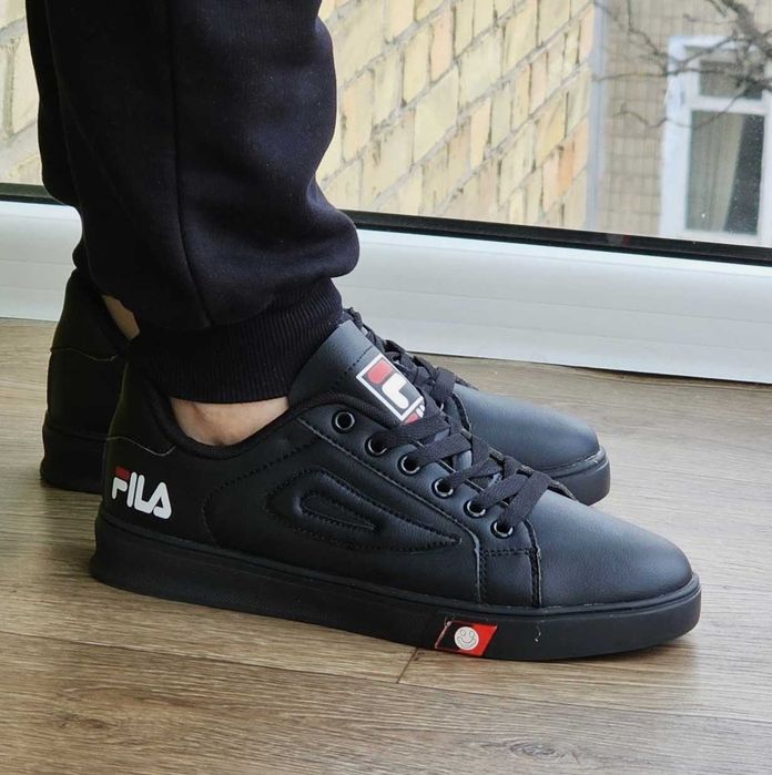 Мужские кроссовки Фила кожаные черные кеды Fila