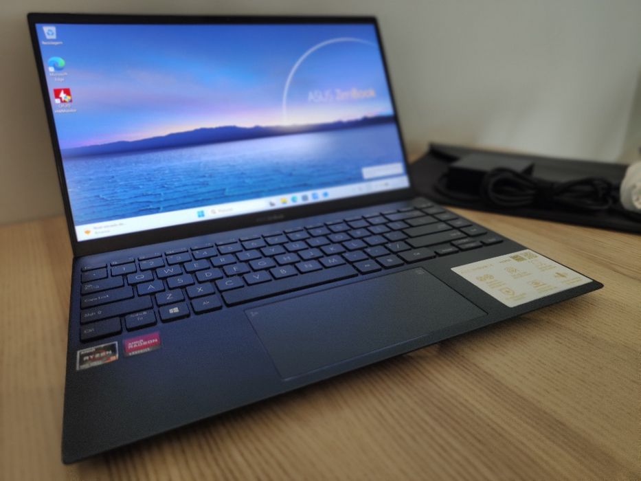 Asus Zenbook 14 UM425Q | Ryzen 9 5900HX | 16GB RAM | 1TB SSD | Compacto e Potente