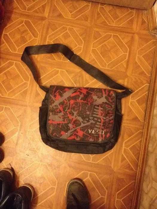 сумка-рюкзак        .