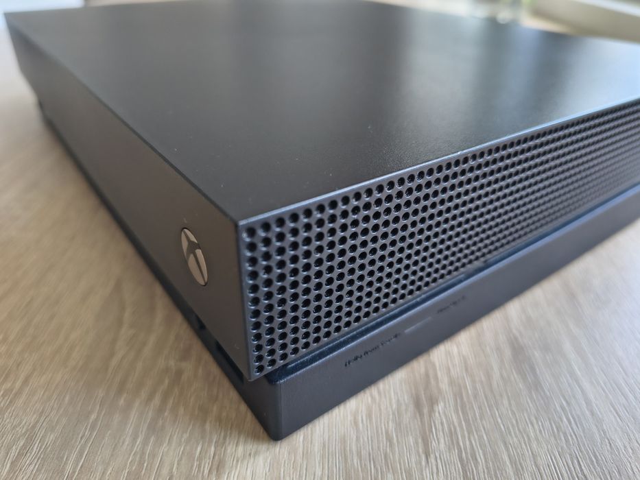 Xbox One X - Dysk 1TB - Gry