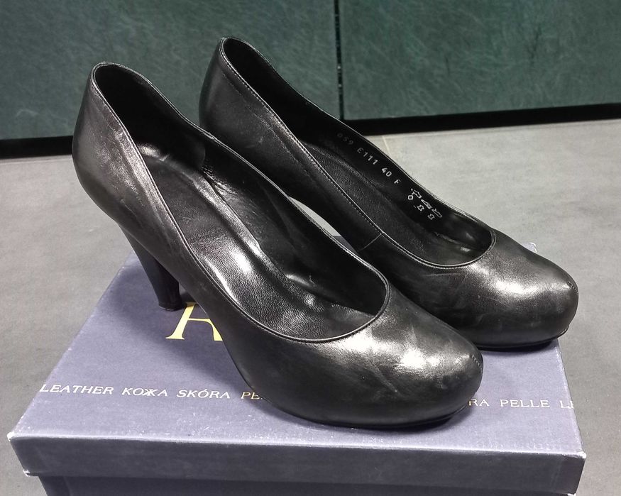Czarne skórzane czółenka rozmiar 40, RYŁKO