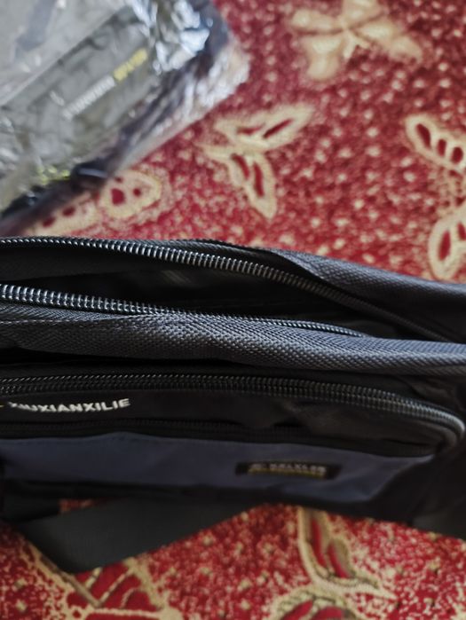 поясна сумка бананка