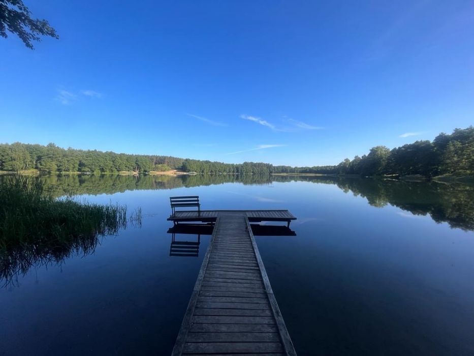 Domek letniskowy nad jeziorem do wynajęcia.