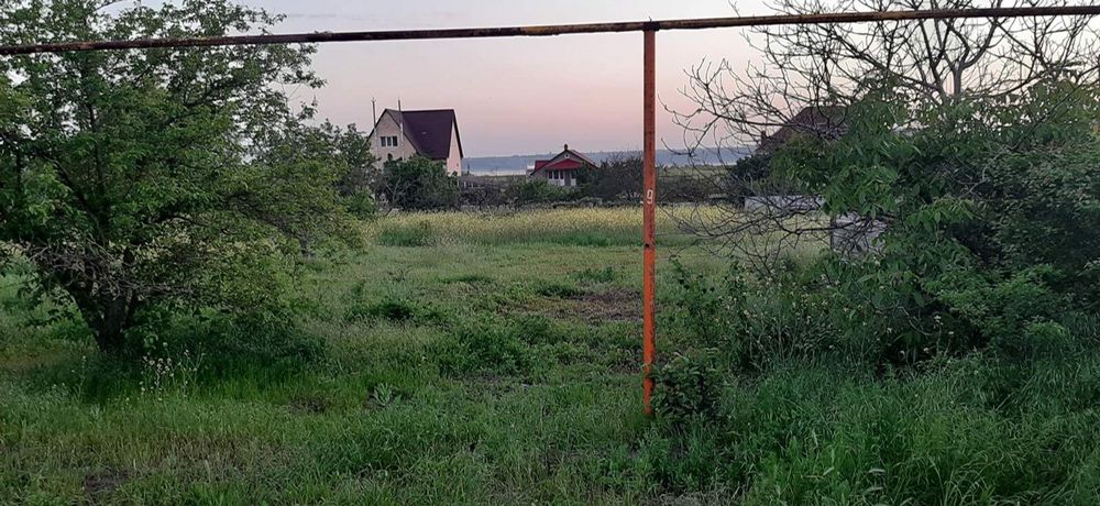 Земельный участок