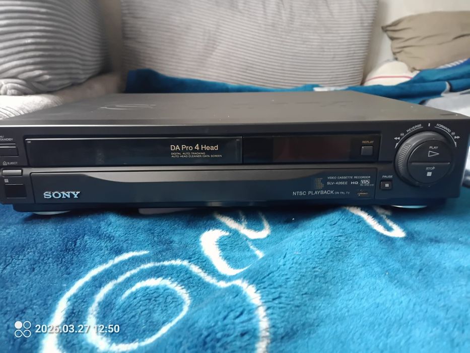 Magnetowid Sony SLV-428EE. 
Model: Magnetowid VHS z te