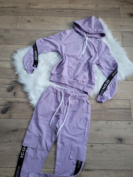 Dres liliowy bluza I spodnie z lampasem