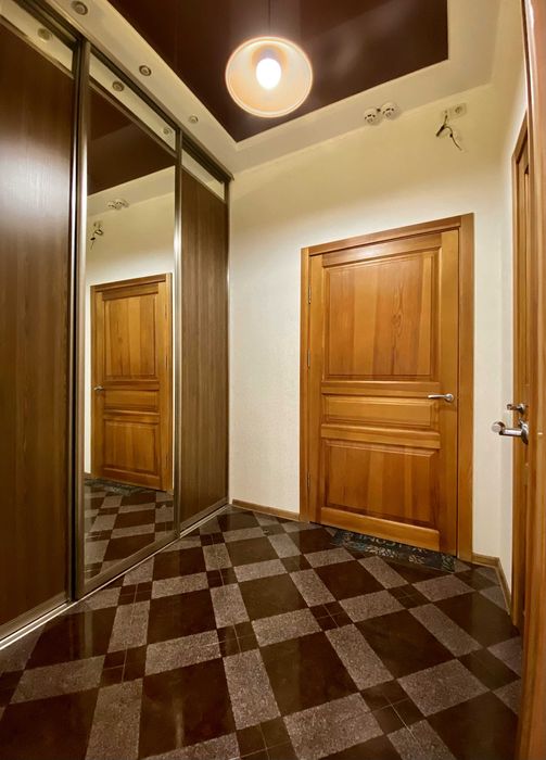 Чарівна, простора квартира в 2хв від МВЦ, Лівобережна