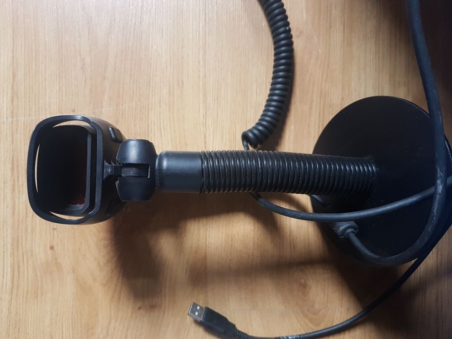 Optical reader with stand.64551423536129122