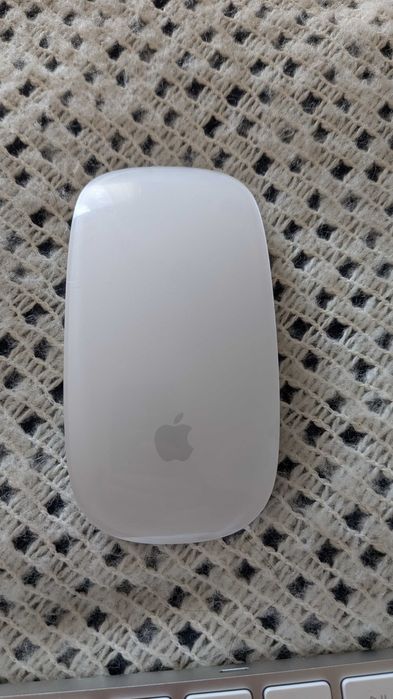 Клавіатура + мишка apple 2022 року
