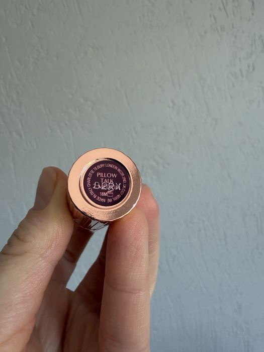 Помада Charlotte Tilbury Matte Revolution, Pillow Talk Medium