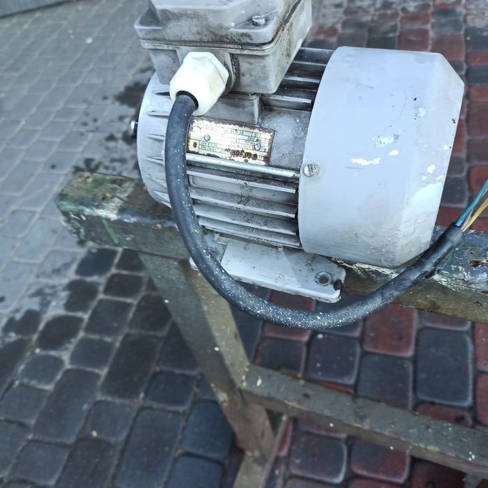 Silnik trzy fazowy 0.55 kw