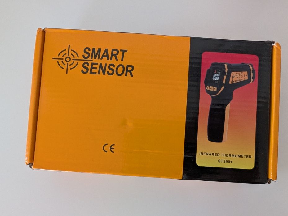 Bezkontaktowy termometr na podczerwień ST 390+