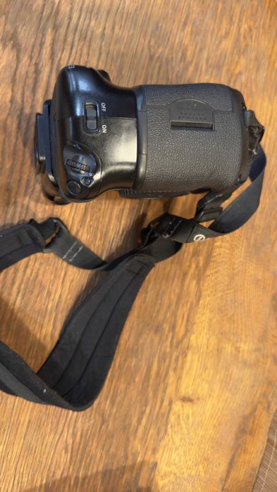 Canon EOS 5D Mark III + grip BG-E11 + RRS L-plate + Speedlite 550EX